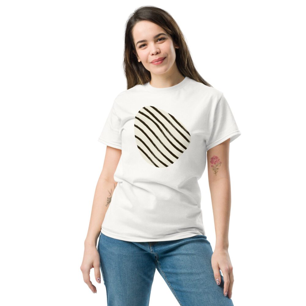 DeLuna Unisex classic tee - Image 4